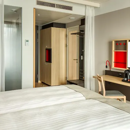Intercityhotel Amsterdam Schiphol Airport-3